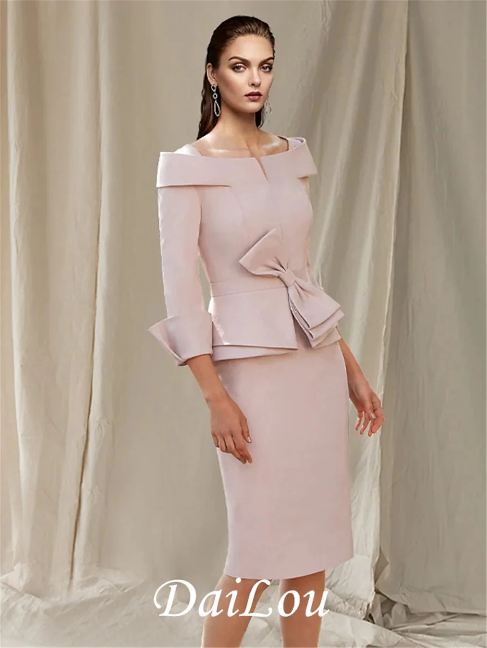 

Sheath / Column Mother of the Bride Dress Elegant Sweet Bateau Neck Knee Length Satin 3/4 Length Sleeve with Bow(s)