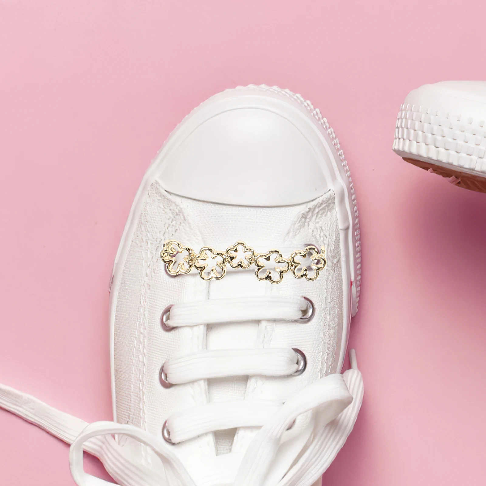 

4 pcs Shoe Clips For Women Pearl Rhinestone Decorative Buckle Wedding Party Boot Sandal Accessories Storage Organizer