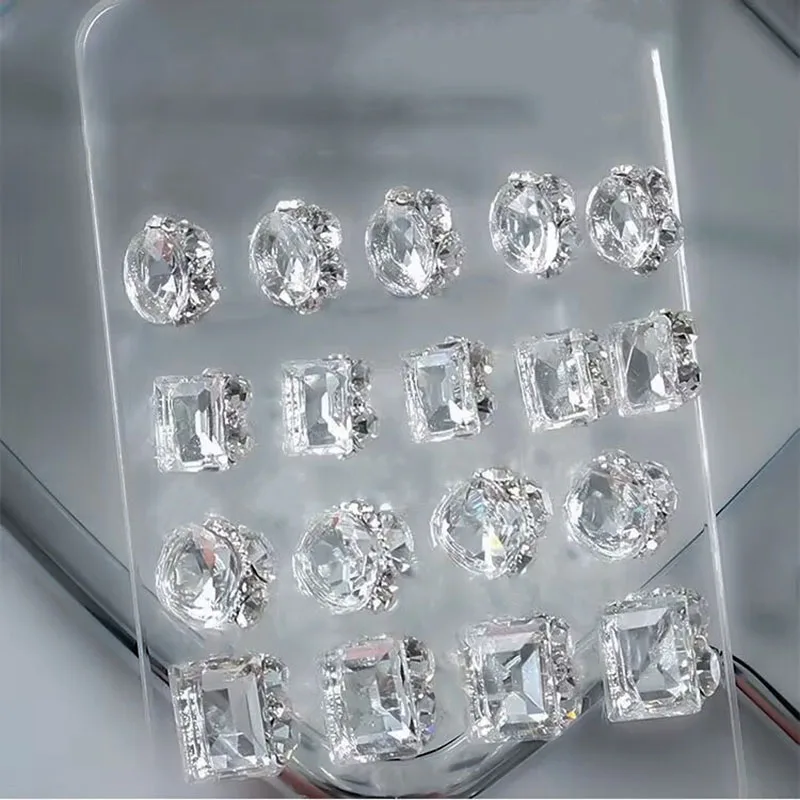 10 stücke 3D Unregelmäßige Stapelbare Glitter Strass Nail art Charms Luxus Kristall Anhänger Nagel Dekorationen Teile