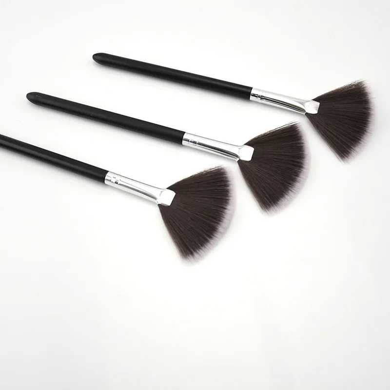 1pcs Fan Make Up Brushes Blush Highlighter Contour Loose Powder Face Brush Korean Soft Cozy Professional Make Up Tools