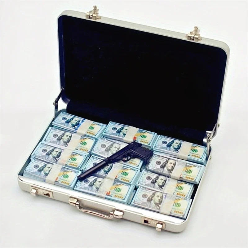 

1set 1:12 Miniature Briefcase with Alloy Imitation Handgun and Currency Set Model Used for Dollhouse Living Room Decoration