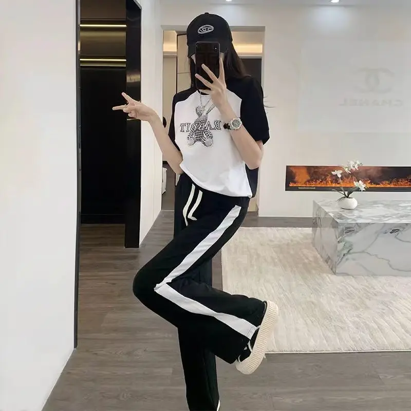 

Женский комплект для спорта и отдыха на весну и лето, модные свободные брюки с широкими штанинами и короткими рукавами, комплект из двух предметов