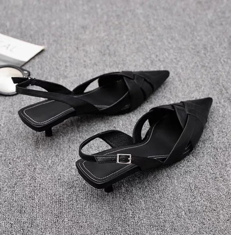2025 nouvelles sandales pour femmes mode chignon tête Sexy noir tissé Slingback Banquet pied combattant chaussures pour femmes talons bas Zapatos Mujer