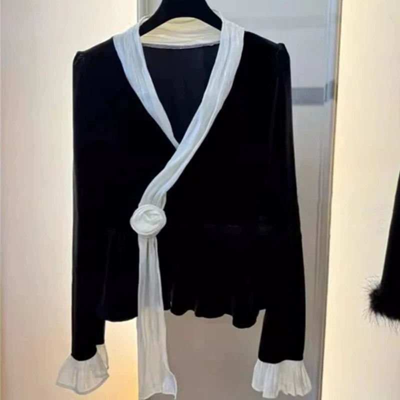 

2025,Good quality,New,Spring,European,Clothes,Blouse,Women,Fashion,Sexy,V-neck,Patchwork,Velvet,3D,Tops,Long Sleeve,Pullover,580