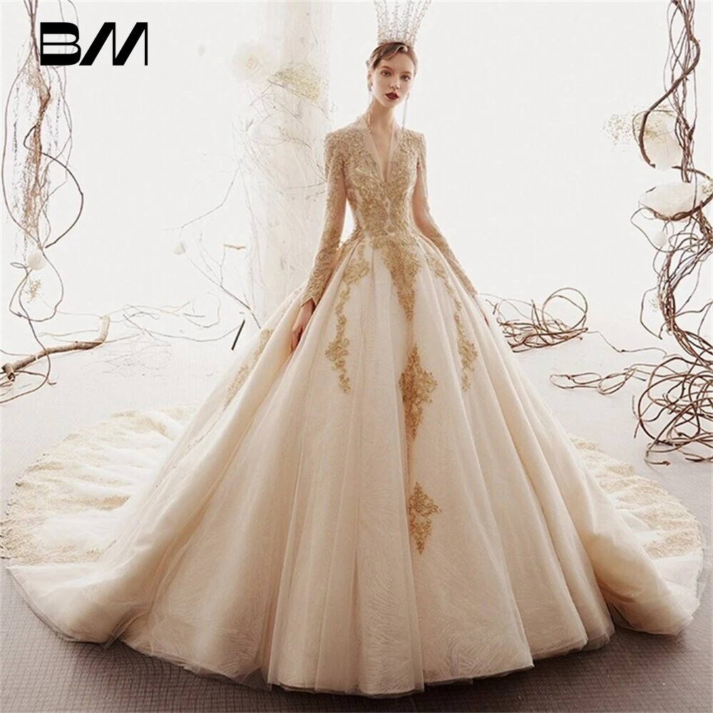 

Gold Lace Royal Wedding Dress With Elegant Long Sleeves Aplliques Tulle Ballgown Bride Dresses V Neck Cathdral Train Bridal Gown