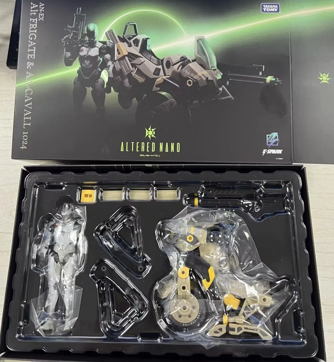 

Новая серия Altered Nano: Мотоцикл-трансформер An 02 с нанотехнологиями и фигуркой пилота (эксклюзивный набор)