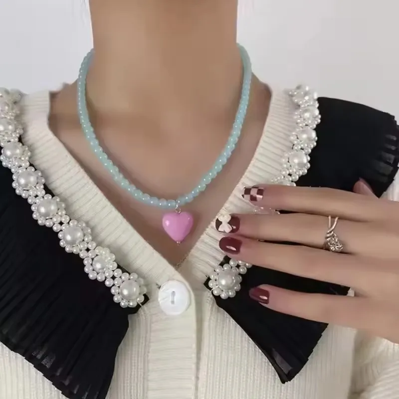 2025 جديد اللون مطرز سلسلة الراتنج القلب قلادة قلادة للنساء الفتيات العصرية سلسلة الترقوة حساسة مجوهرات هدية