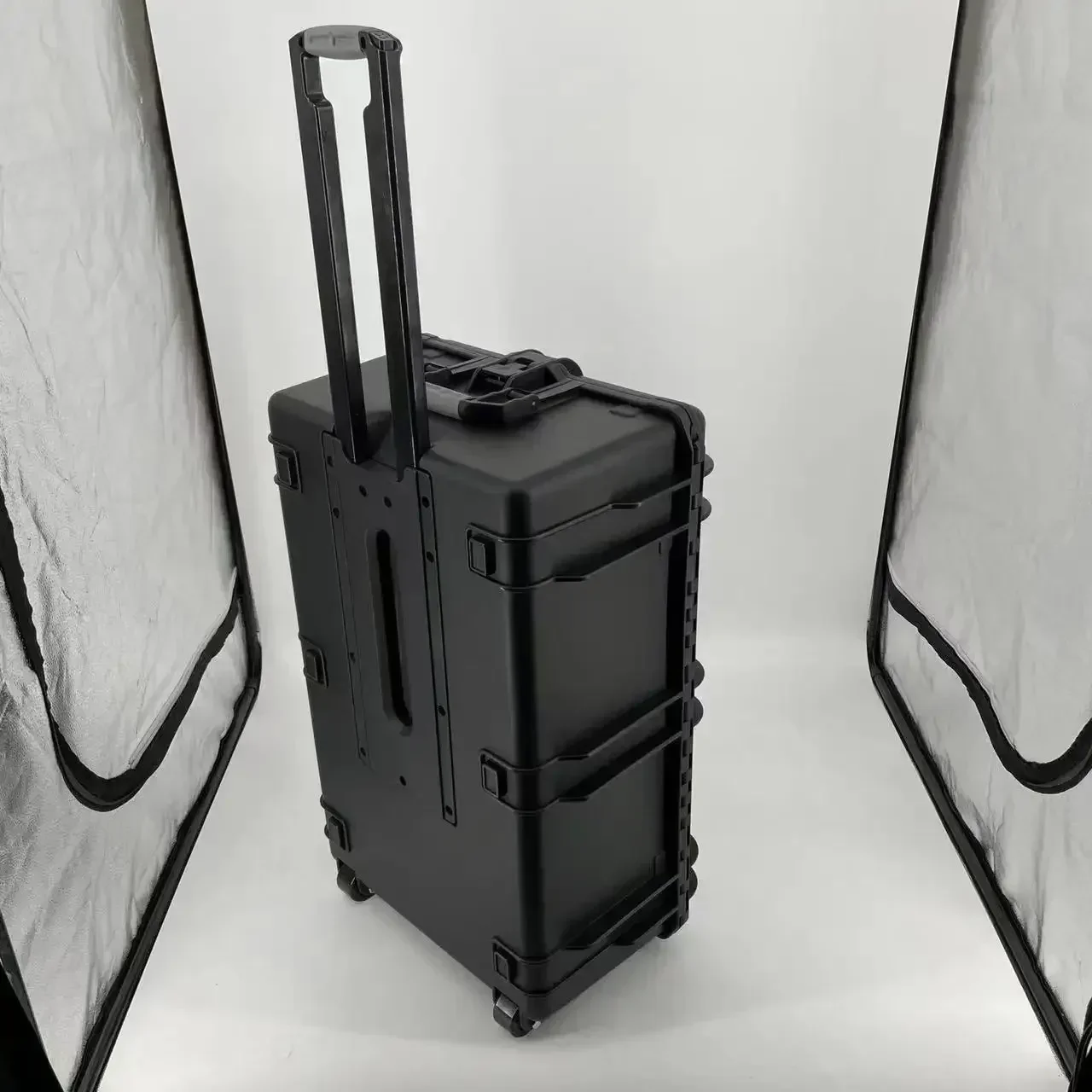 DPC135-1 Large Waterproof Equipment Case Safe Durable Engineering PP Portable Case with Pull Rod 4 Wheels for Transport