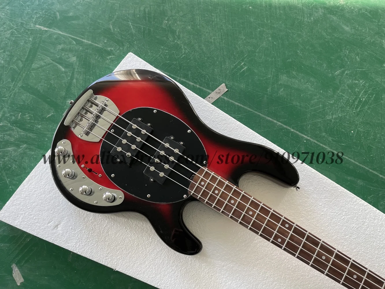4 strings red bass guitar, fixed bridge, black solid wood body maple neck, active circuit, customizable