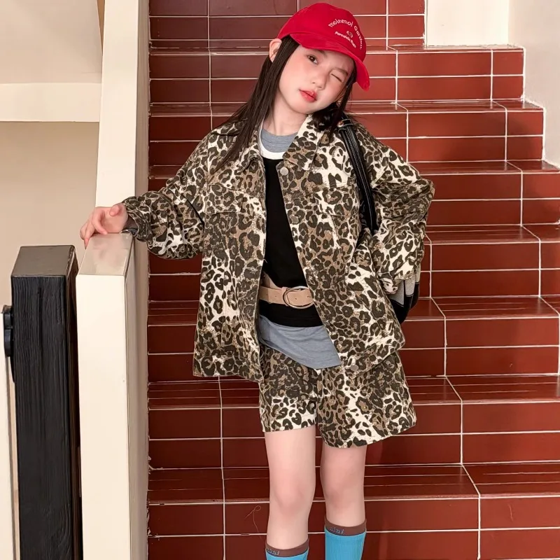 Girls' Shorts Set 2026 Spring Children's Leopard Print Denim Jacket Two-piece Set Trendy Women's Treasure Set