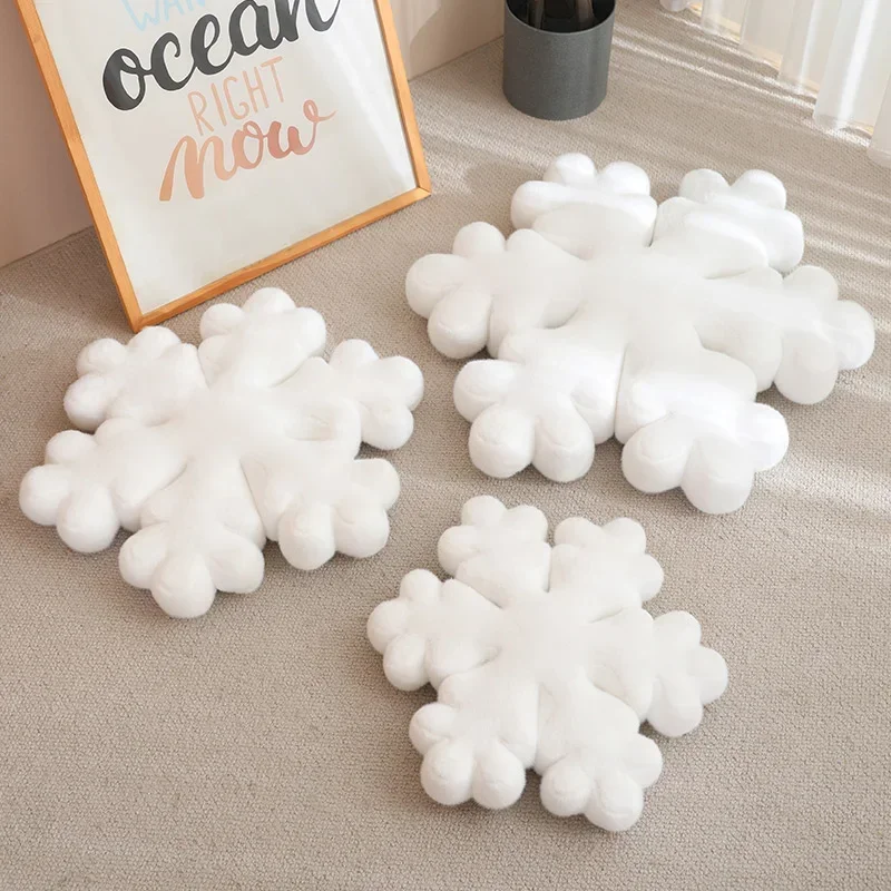 

New Large Snowflake Pillow Cute Soft Plush Toy Christmas Decor Seat Cushion Snowflake Decorative Throw Plush Winter Christmas