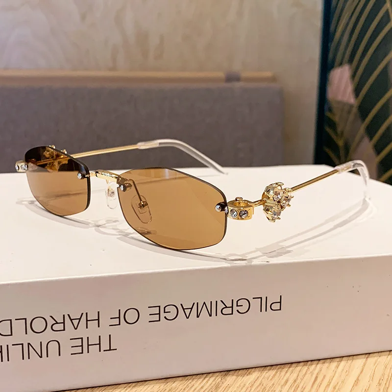 Hiking Luxury Rimless Polygon Diamond Anti Light Glasses Women Retro Metal High Quality Vintage Rhombus Minimalist Glasses