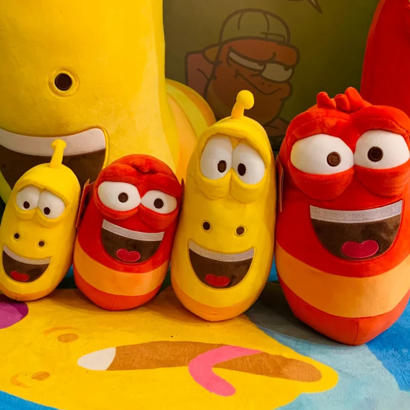 漫画面白いハッピーワームかわいい縞模様の動物赤黄色ぬいぐるみぬいぐるみクリスマスのお祝い誕生日プレゼント装飾ギフト