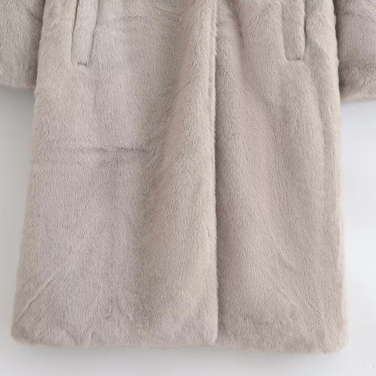 Jaket Bulu Imitasi Gaya Wanita Modis Eropa dan Amerika Multiwarna Musim Dingin 2025 Mantel Campuran