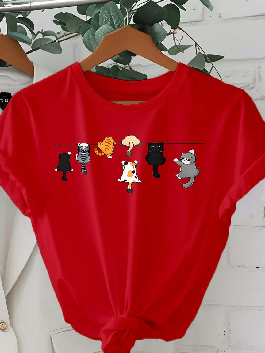 Plus Size Playful Cat Line up Graphic Artistic Design Chic Fashion Tee