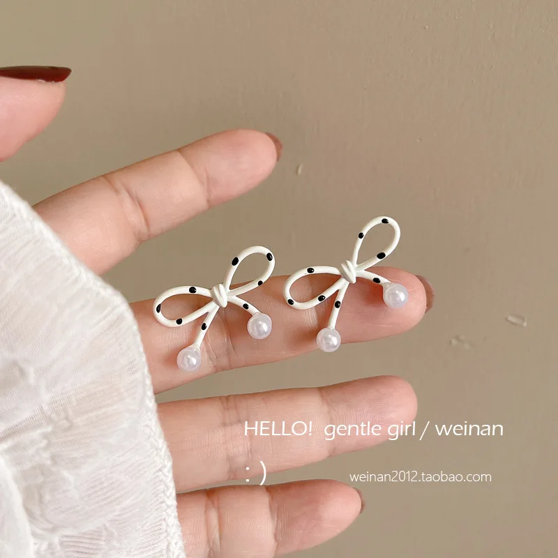 Stud Earrings White Polka Dot Bow Cute Elegant Lightweight Alloy Hypoallergenic Fall Winter Stylish Daily Jewelry for Women