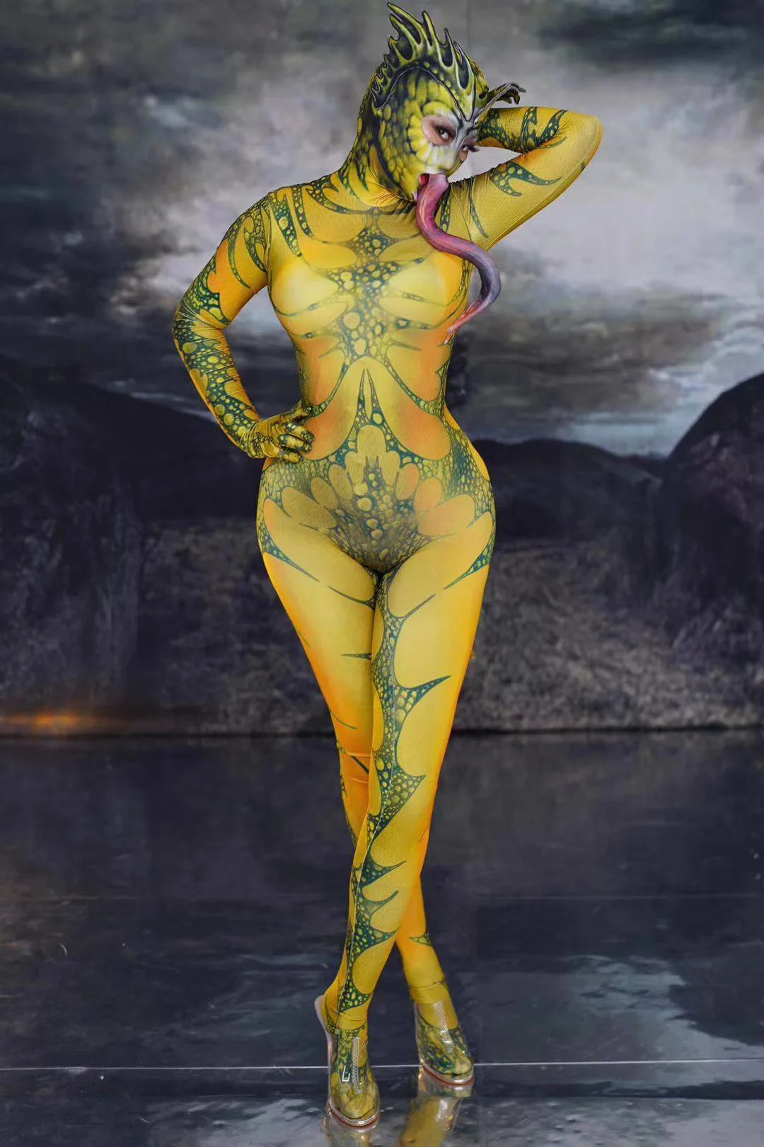 

Horror Halloween Lizard Female Role Playing Bodysuit Adult Sexy Nightclub Party Dj Stage Tight Bodysuit Carnival Party Costume