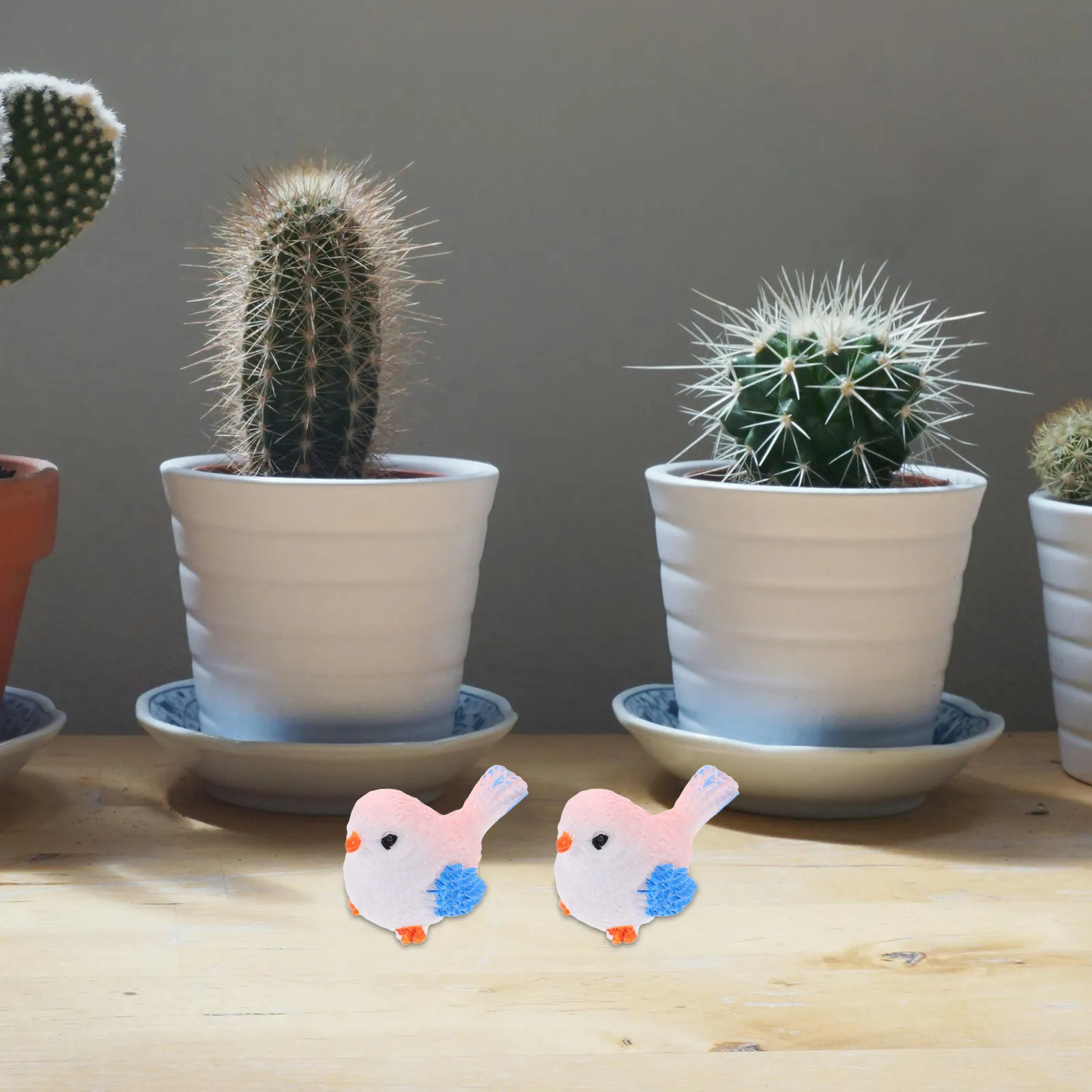 4pcs Tiny Resin Bird Statues for Mini Landscapes, Terrariums, Flower Pots – Lifelike Garden Ornaments Indoor Outdoor