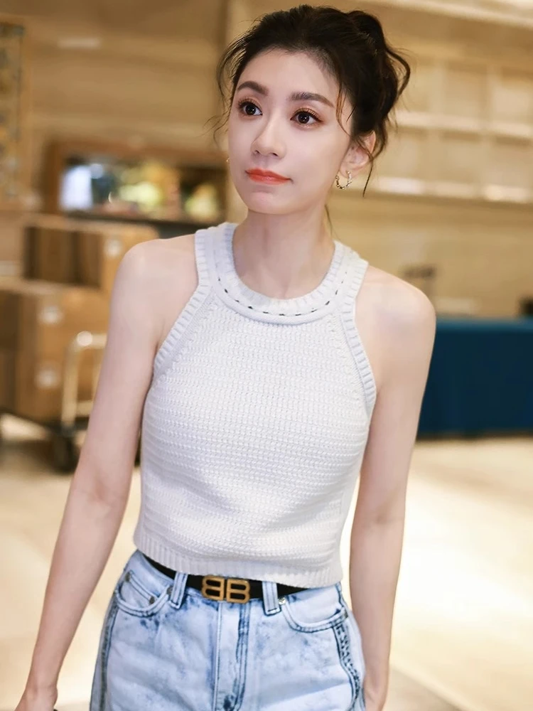 Hot Girl Sleeveless Knitted Ice Silk Vest Thin Model for Summer Women's Fashionable Slimming Workwear Style Commute Style