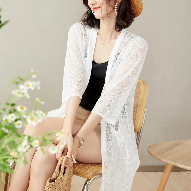 ファッショナブルなミッドレングスの透かし彫りレースショール、日焼け防止カーディガン、通気性のある四分袖ジャケット（女性用）