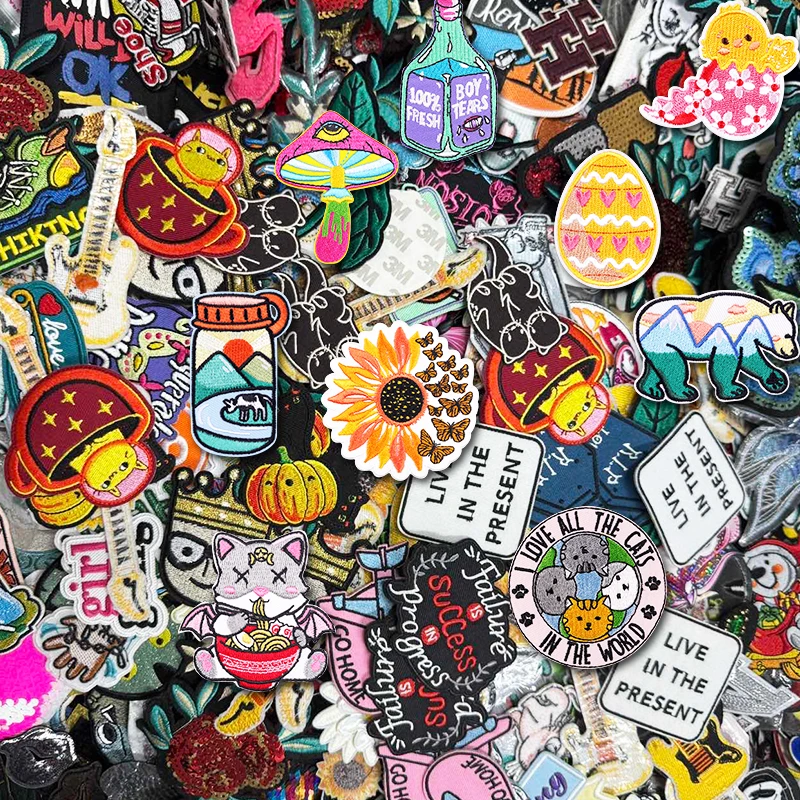 20PCS Random Mixed Send Patch Embroidered Patches Ironing/Sew Patch Jackets Hats Jeans DIY Iron On Patches For Clothing Stickers
