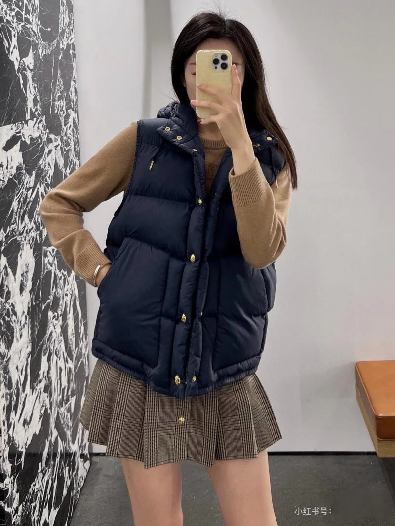 2024 Autumn/Winter New Women's Cotton Robe Vest Hoodie Warm Metal Buckle Pocket Hemp Drawstring Windproof Cotton Robe Vest