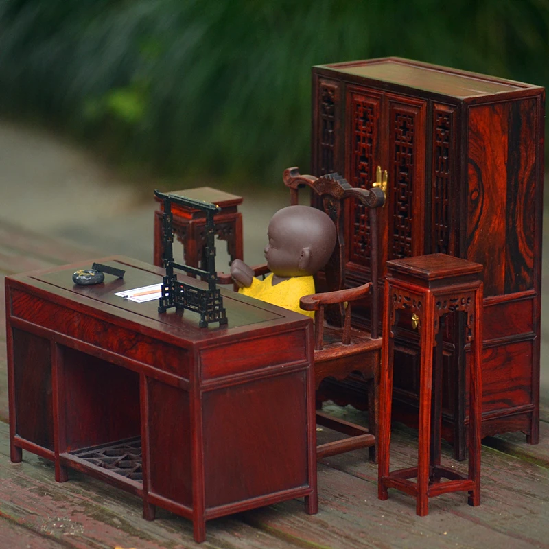 中国古代スタイルのミニチュアドールハウス家具セット - 絶妙な彫刻が施されたワードローブ、本棚、ドレッサー、学習机の家の装飾
