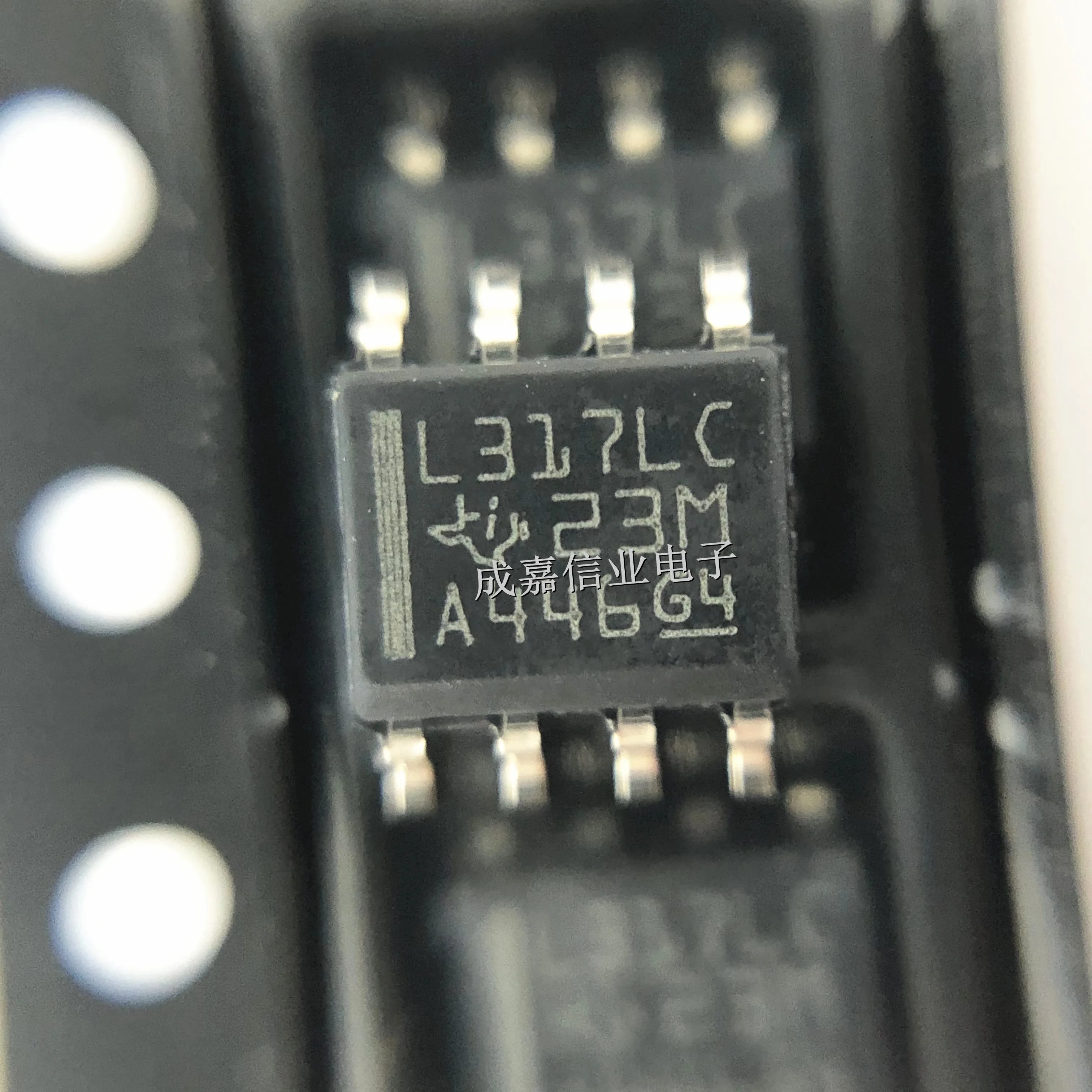 10pcs/Lot LM317LCDR SOP-8 MARKING;L317LC Linear Voltage Regulators 1 Output 1.25 V to 32 V