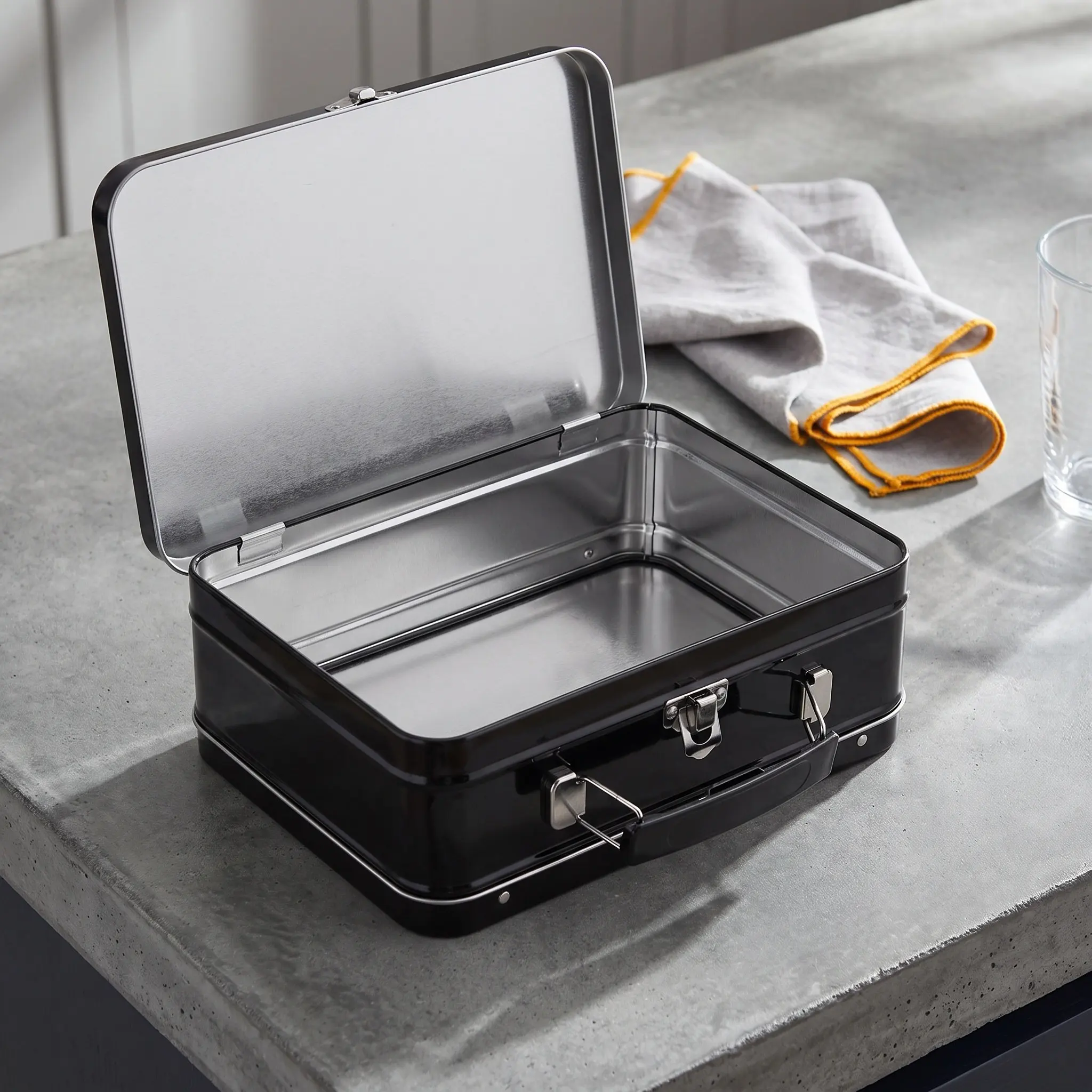 Portable Retro Tinplate Lunch Box with Locking Hinged Lid Metal Bento Container for Women Men Kids Fresh Food Storage for Office