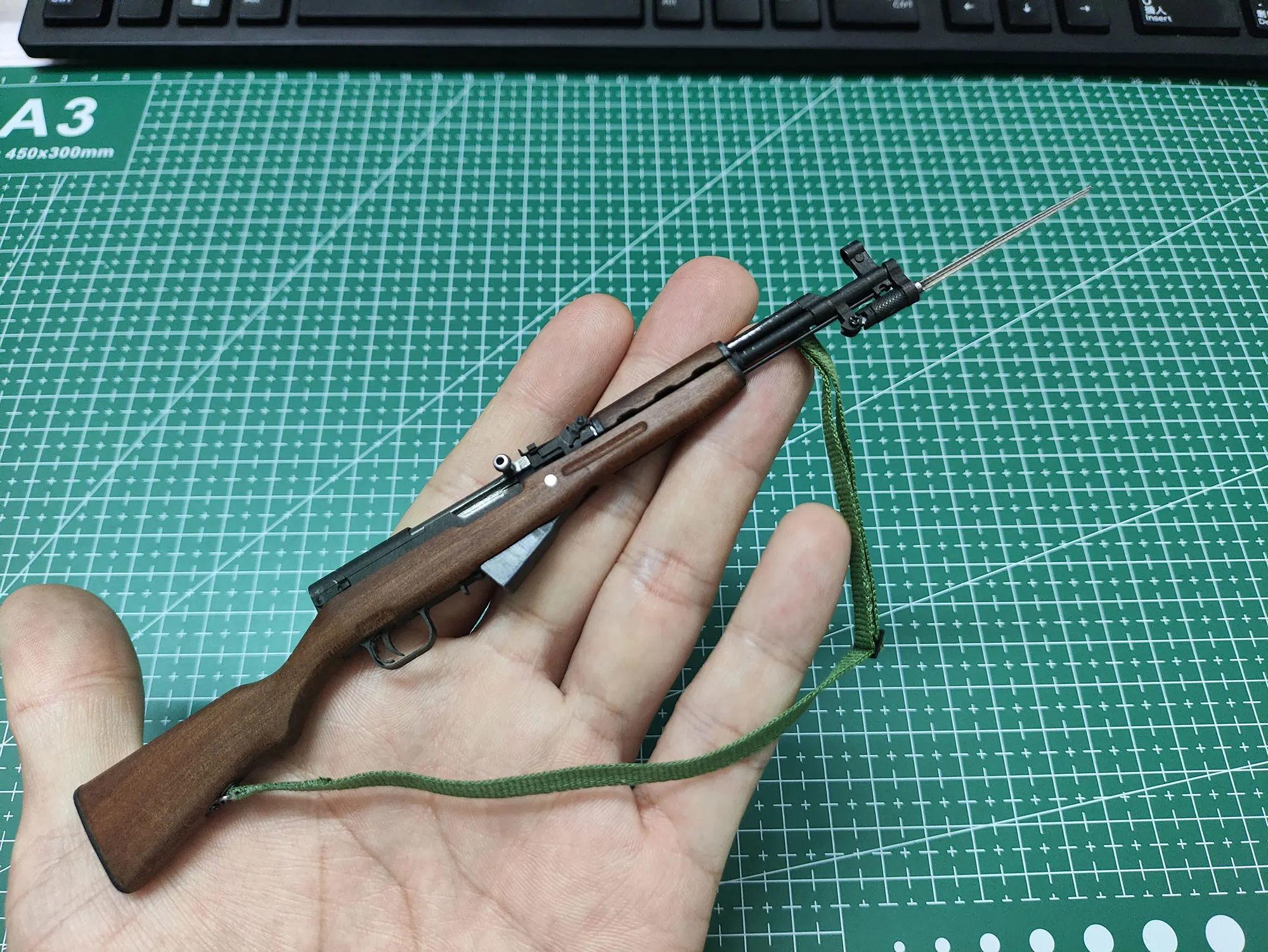 1/6 Handmade Metal Wood WWII Mini Model SKS Chinese Type 56 Semi-Auto Rifle Paratrooper Version Military Fan Collectible