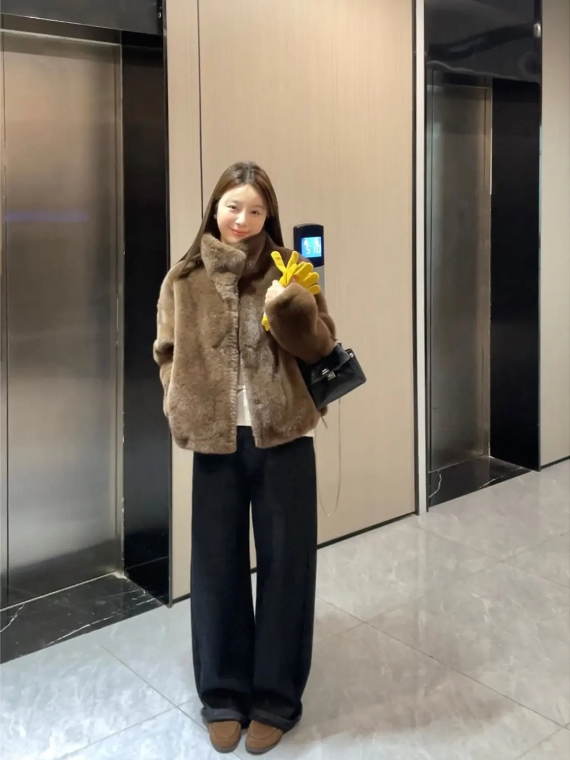 

Мягкое корейское женское пальто Thened Sle HGHEYGIRL, зимнее модное меховое пальто из искусственной кожи, экологически чистая мягкая на ощупь верхняя одежда