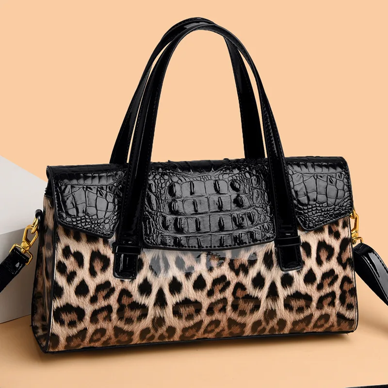 

Large Capacity Casual Pillow Shaped Handbag Fashionable Cylindrical All Purpose Crocodile Pattern Ladies Leather Handbag