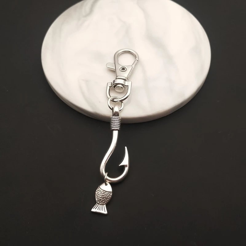 New Fashion Fishing Expert Keychain A-Z Letter Keychain Fish Hook Keychain Jewelry Fisherman I Love Fishing Fish Pendant Key