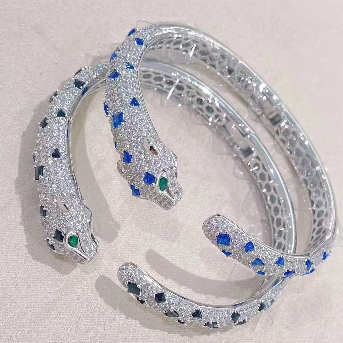 New 925 Sterling Silver Sapphire BLue Black Stone Spot High Carbon Diamond Paved Leopard Cuff Bangles Bracelets Panther Jewelry