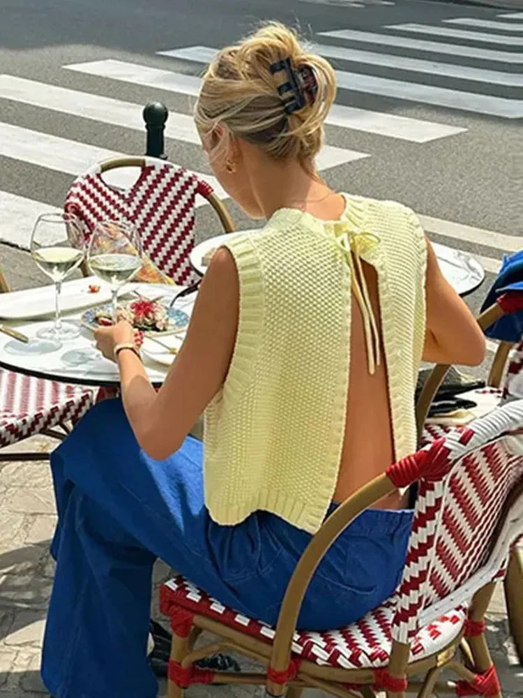 

2025 New Fashion Women's Tank Top Knitted O Neck Sleeveless Lace Up Woman Casual Short Pullover Top Sexy Backless Sweater
