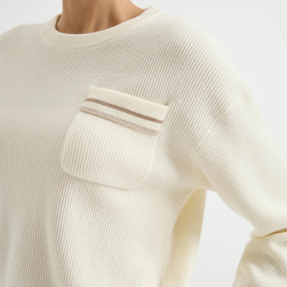 BD3621775 Women's 100% Wool English Rib Crew Neck Pullover Long Sleeve Contrast Chest Pocket Chain Two-Tone Early Autumn Fall