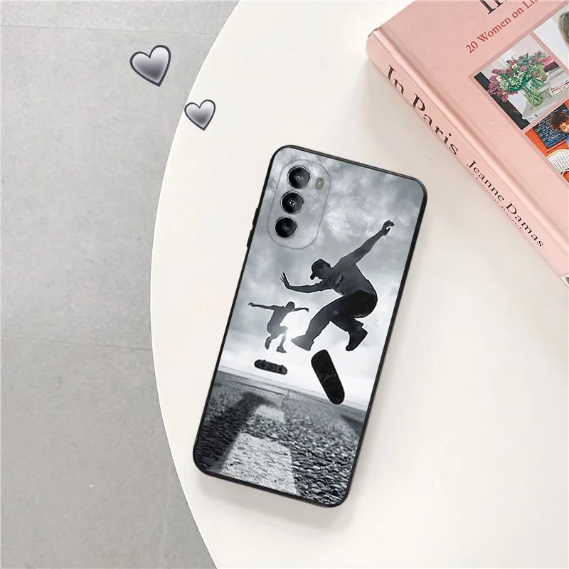 Ultra Thin Black Phone Case for Motorola G9 Edge 20 30 Neo 40 G50 G51 G60 G71 G22 G32 G52 G72 G53 G73 Skateboards Cartoon Cover