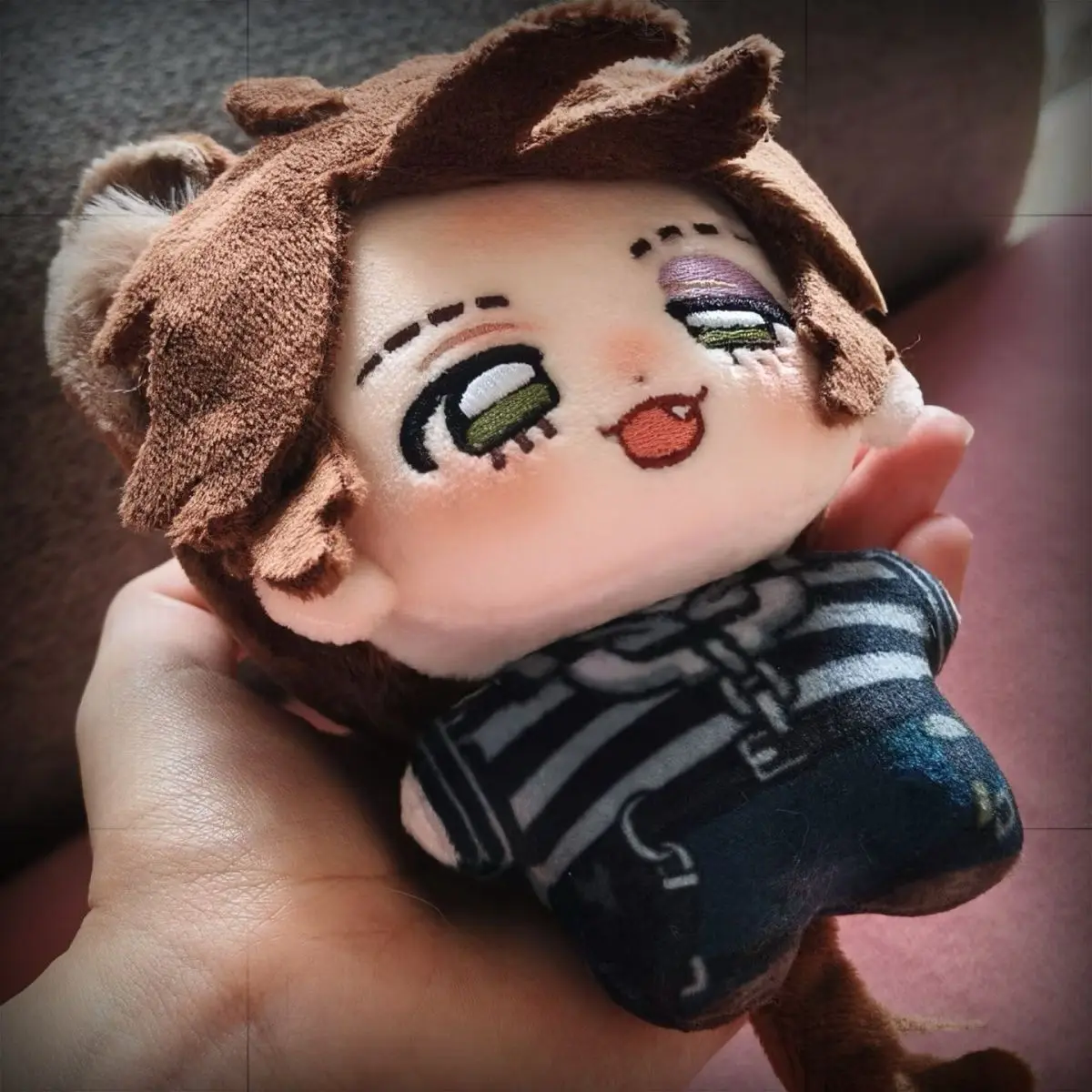 10 センチメートルのぬいぐるみアイデンティティ V ルカ・バルサアニメフィギュア人形おもちゃキーホルダーバックパックペンダントファンのためのクリスマスギフト