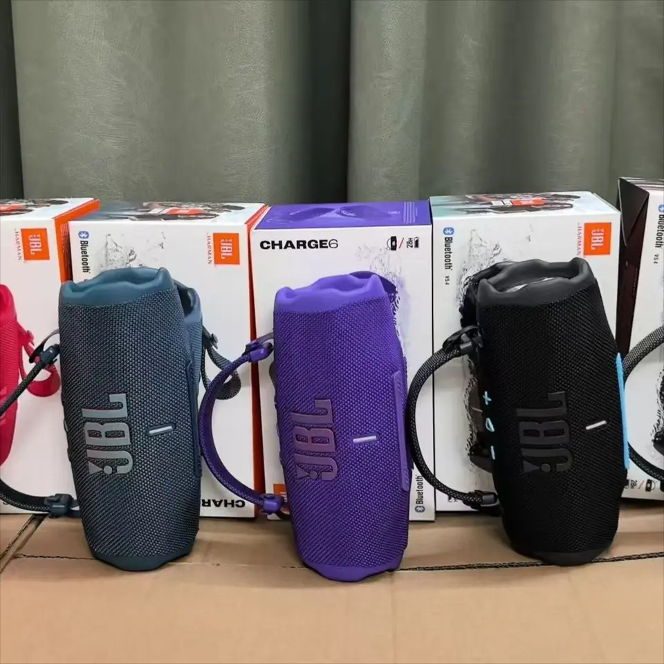سماعة بلوتوث محمولة JBL Charge 6 مضادة للماء IPX7 مع مضخم صوت ستيريو ومضخم ترددات عالية مستقل - 3