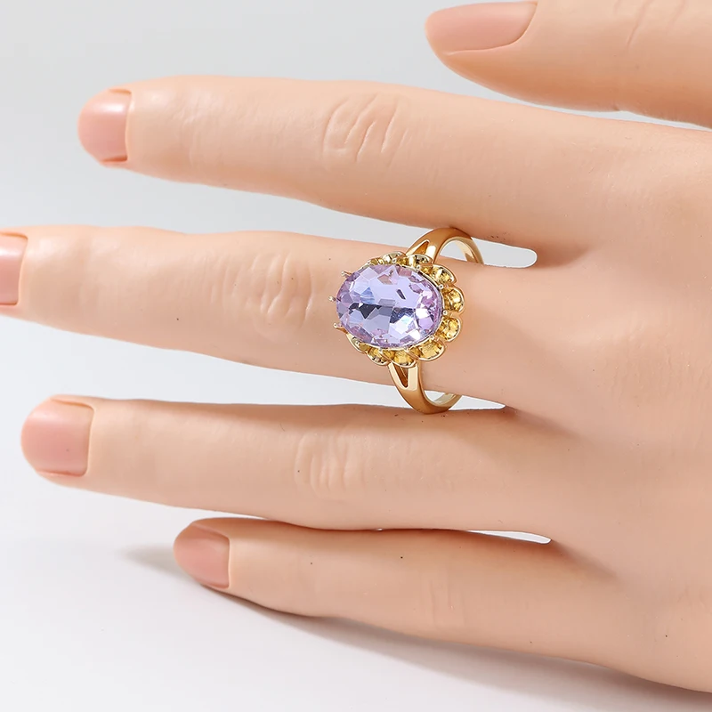 Luxury Dazzle Oval Purple Synthetic Zirconia Golden Charm Ring for Women Elegant Classic Banquet Celebration Jewelry Accessories