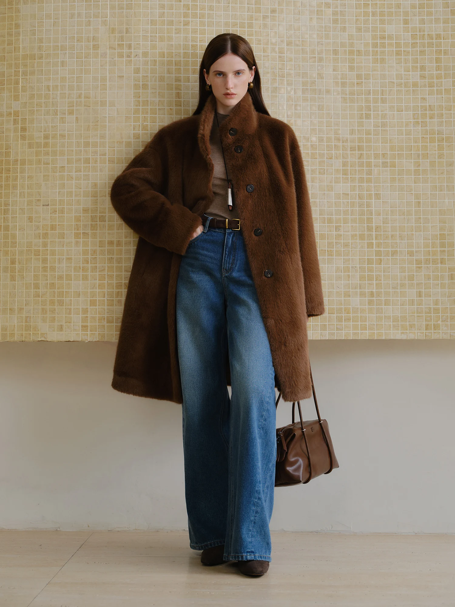 ZIQIAO الكورية نمط الوقوف طوق فو المنك معطف للنساء 2025 شتاء جديد نمط فو الفراء معطف دافئ لينة مريحة الشارع الشهير #4