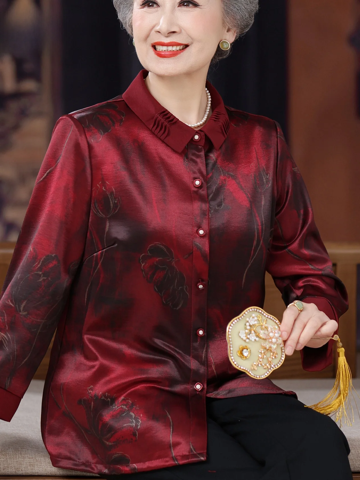 

Red Long Sve irt Cheery ly Женская одежда и мать Sle Nine-Point Sve Aosphere Festive Senior Lad...