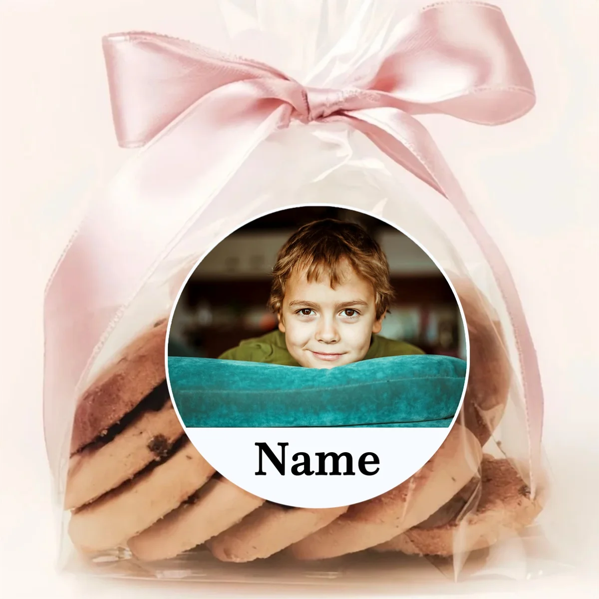 

Cute Personalized round Stickers Set Waterproof Tear-Resistant Decorative Seals for Birthday Holiday Gift Box Sealing