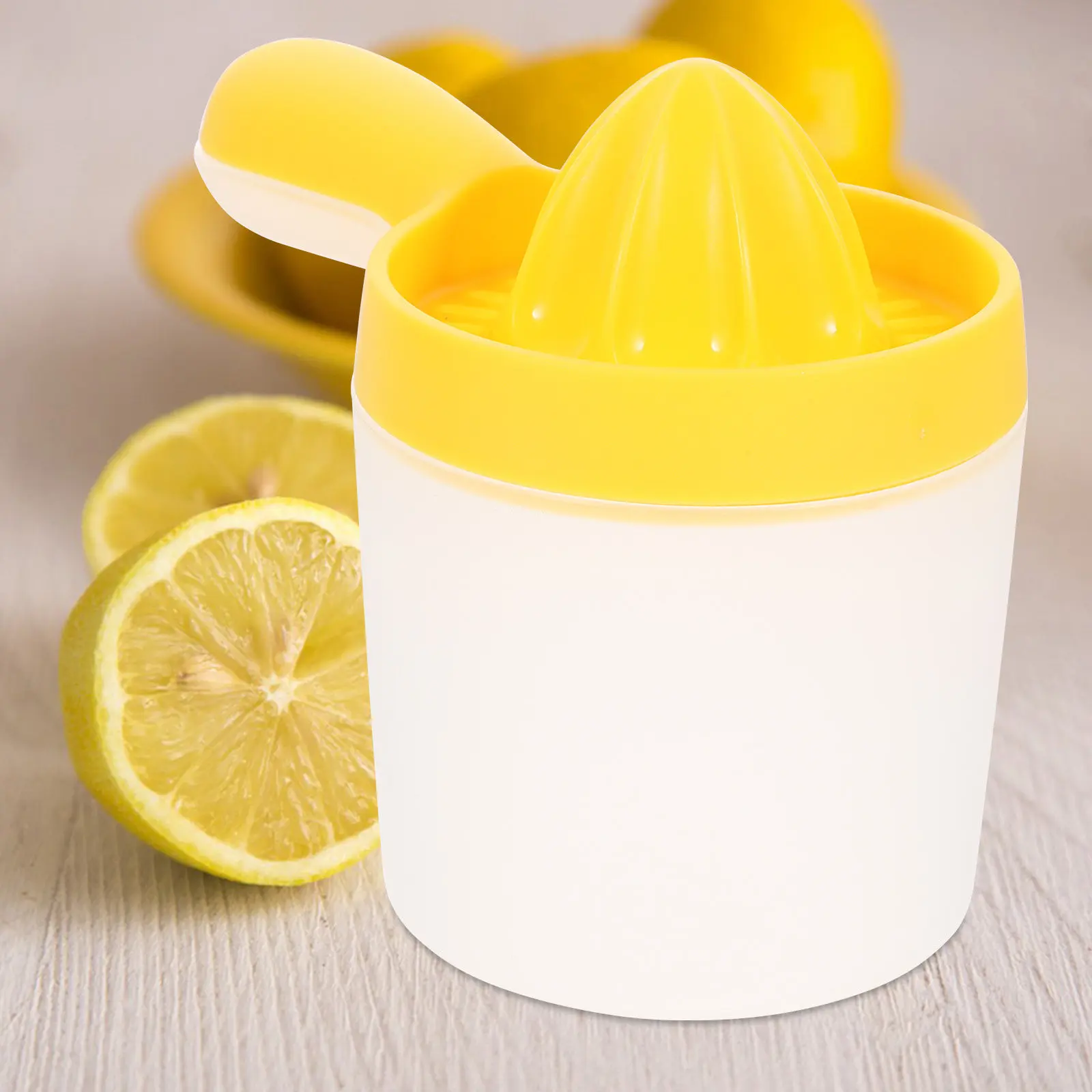 Easy-Use Manual Citrus Juicer for Oranges Lemons Grapefruits Kiwi Mango Watermelon Sturdy PP Material Hand Press Fruit Squeezer