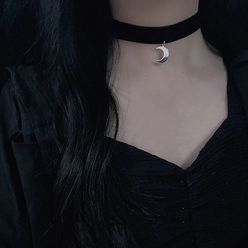 Korean Style Vintage Gothic Clavicle Chain With Moon Pendant Fashion Choker Necklace For Women Girl Neck Jewelry Accessories