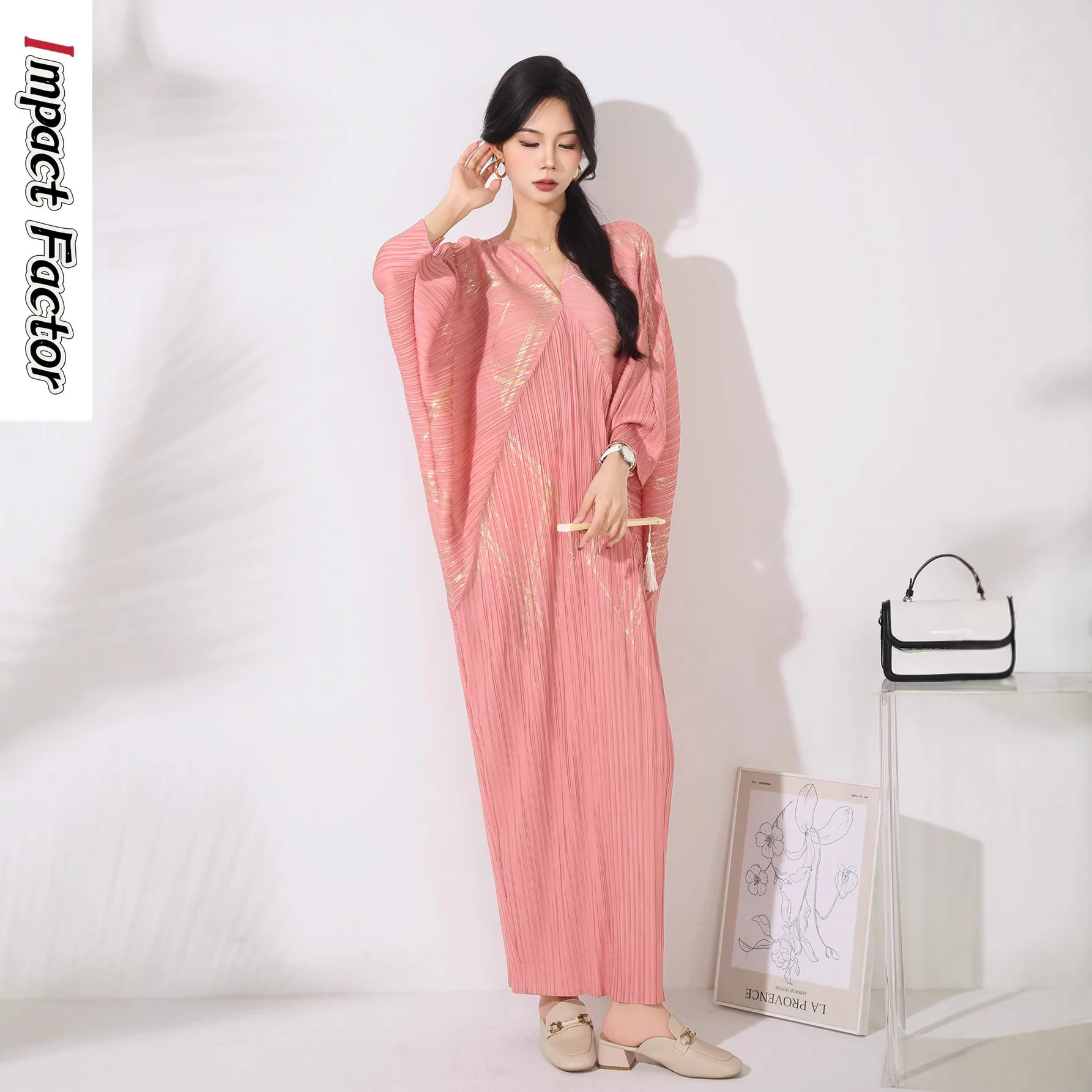 Miyake Pleated Autumn New Bronzing Dress Foreign Elegant High-end Bat Sleeve V-neck Loose Temperament Long Dress