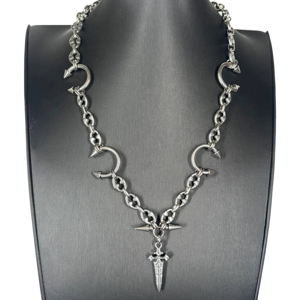 Punk Grunge Rock Rivet Heavy Industry Sword Pendant Cool Fashion Handmade Necklace Goth Charm Jewelry Hip Hop Accessories Y2K