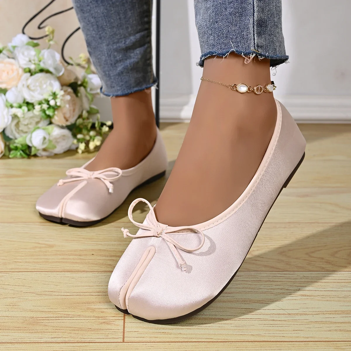 Weiche Ballerinas mit geteilter Zehenpartie für Damen, mit Schleife, aus Leder, runde Zehenpartie, Ballerinaschuhe mit niedrigem Absatz, Slip-on-Loafer, lässig, 2026 – Detail 2