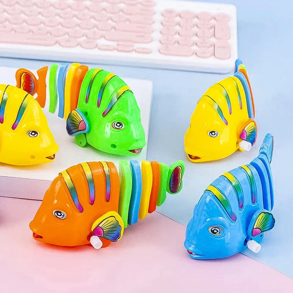 Cartoon Wind-Up Wiggle Fish Toys Running Clockwork Classic Toy Newborn Spring Toy Toys For Children Parent-Child Interactive Toy