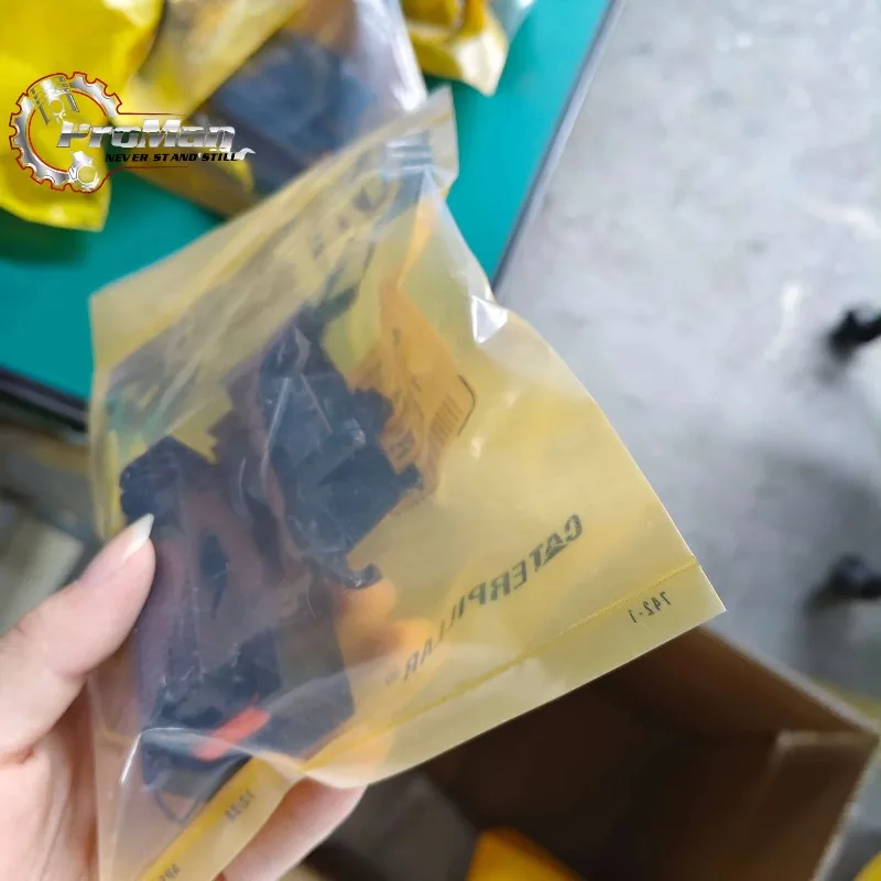 LqConstruction Machinery Parts 4427945 442-7945 Connector Plug Applicable to MOTOR GRADER 140 GC COMPACT WHEEL LOADER 930 938 92